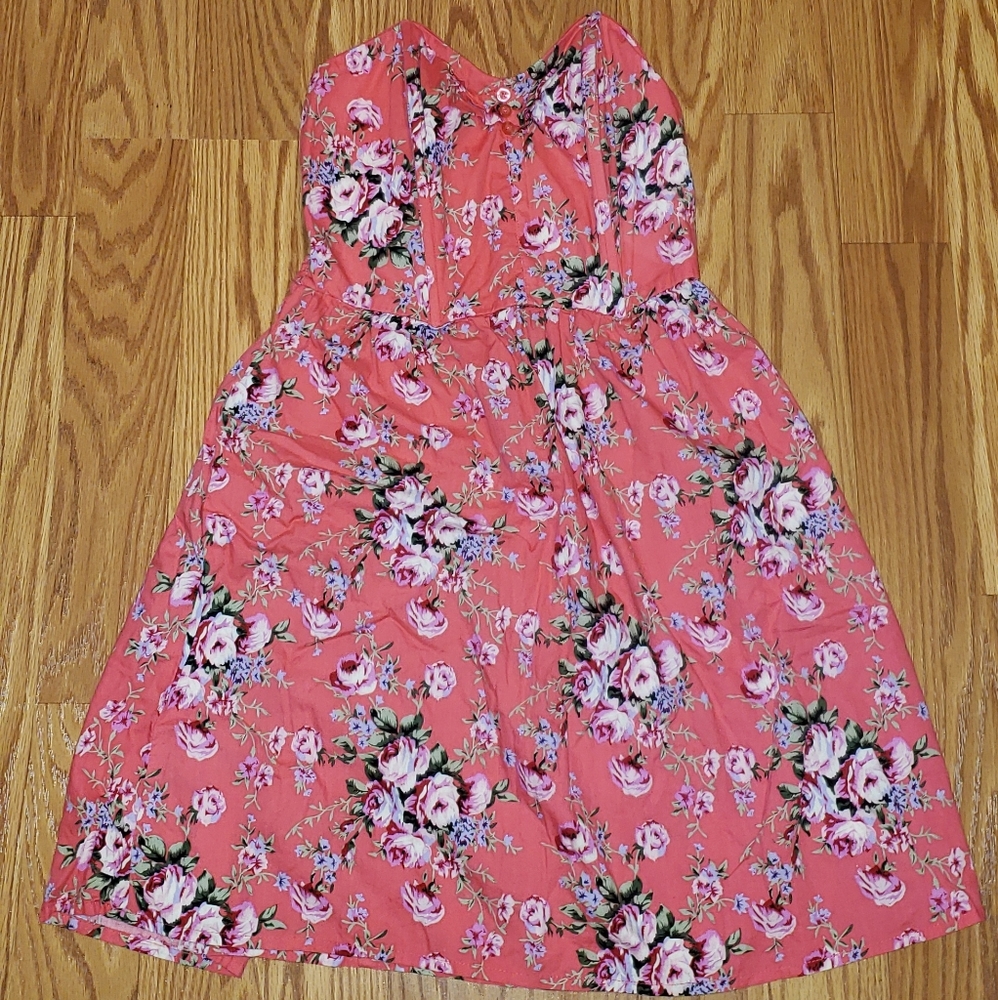 Floral strapless dress